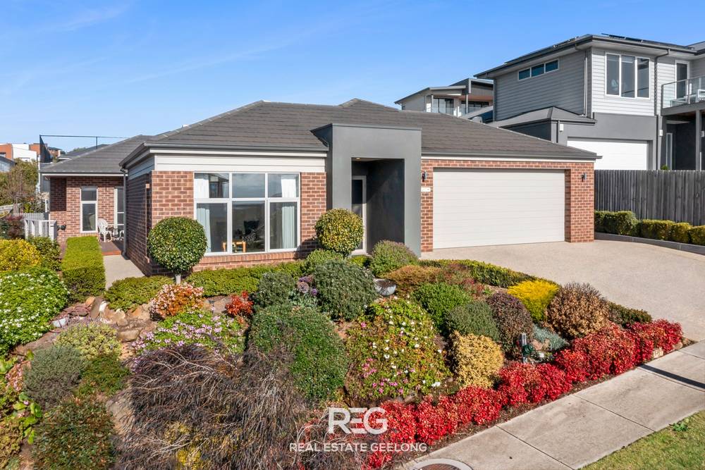 15 Clifford Street, HIGHTON, VIC 3216