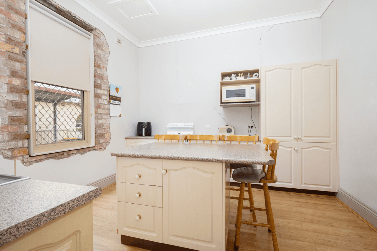 16 Tighe Street, WARATAH, NSW 2298