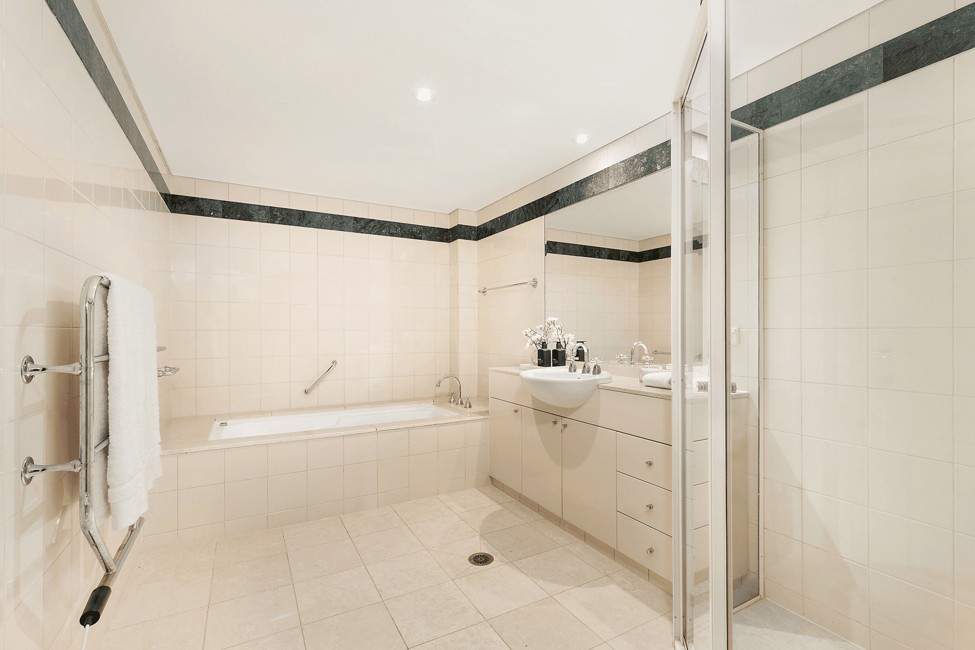 9/135 Sailors Bay Road, Northbridge, NSW 2063