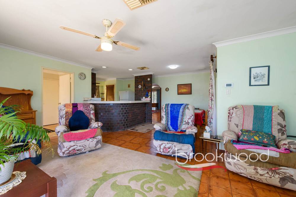 35 Whaleback Avenue, Parkwood, WA 6147