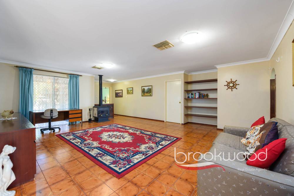 35 Whaleback Avenue, Parkwood, WA 6147