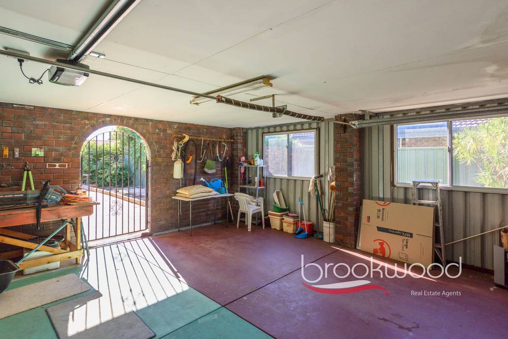 35 Whaleback Avenue, Parkwood, WA 6147