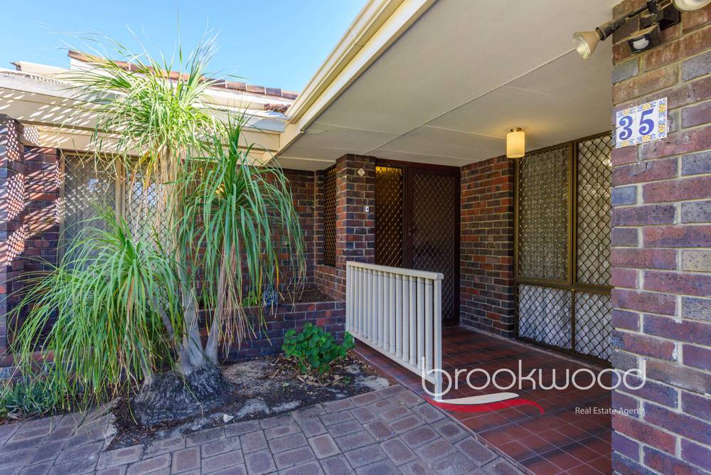 35 Whaleback Avenue, Parkwood, WA 6147