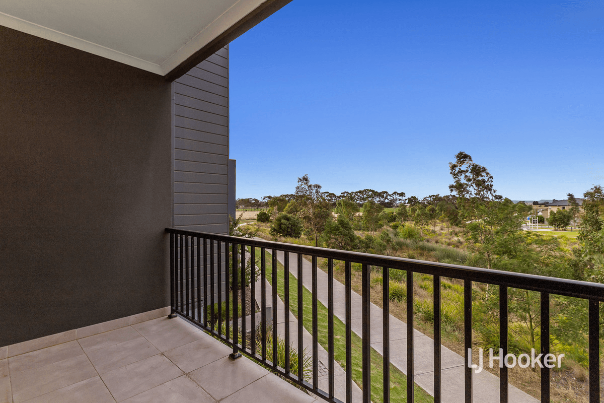 3 Hiddleston Court, CRANBOURNE WEST, VIC 3977