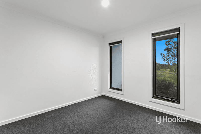 3 Hiddleston Court, CRANBOURNE WEST, VIC 3977