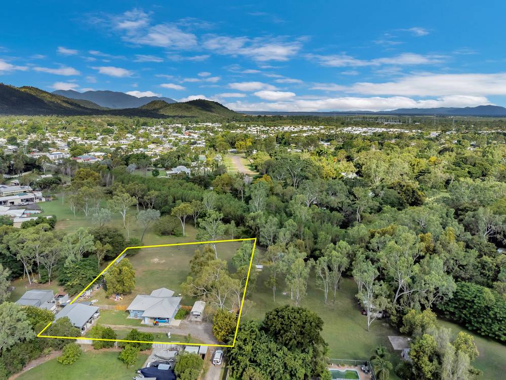 26A Connemara Course, KELSO, QLD 4815