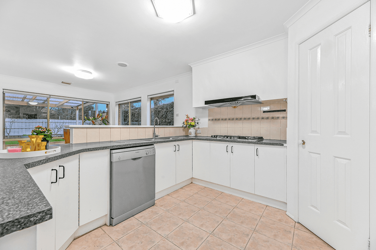 13 Cromford Crescent, Narre Warren South, VIC 3805