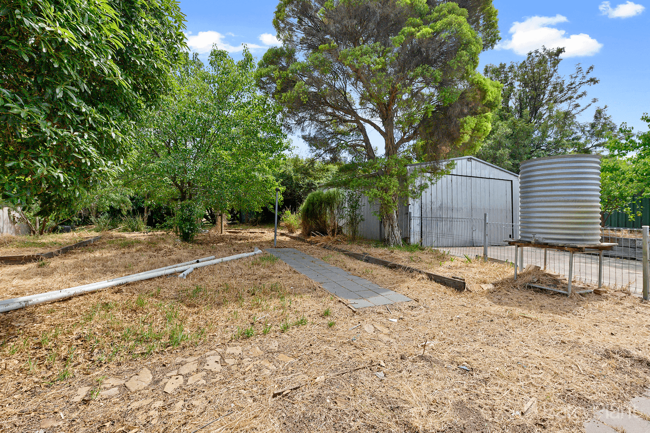 8 Elm Street, Eaglehawk, VIC 3556