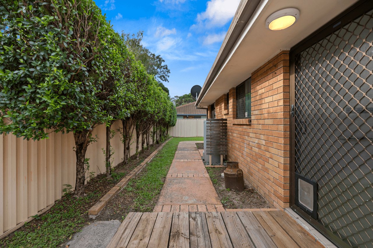 1/141 Central Street, LABRADOR, QLD 4215