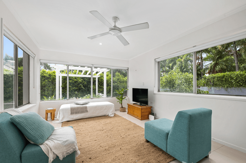 27 Jones Road, BUDERIM, QLD 4556