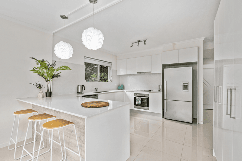 27 Jones Road, BUDERIM, QLD 4556