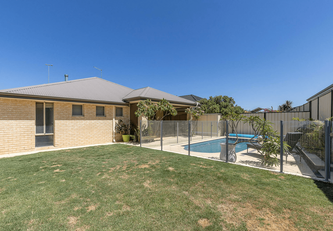 12 Orange Grove Boulevard, CLARKSON, WA 6030