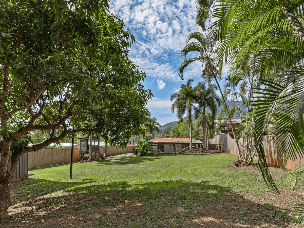 33 Carramar Crescent, Caravonica, QLD 4878