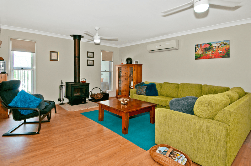 2-4 Kenross Close, GLENEAGLE, QLD 4285