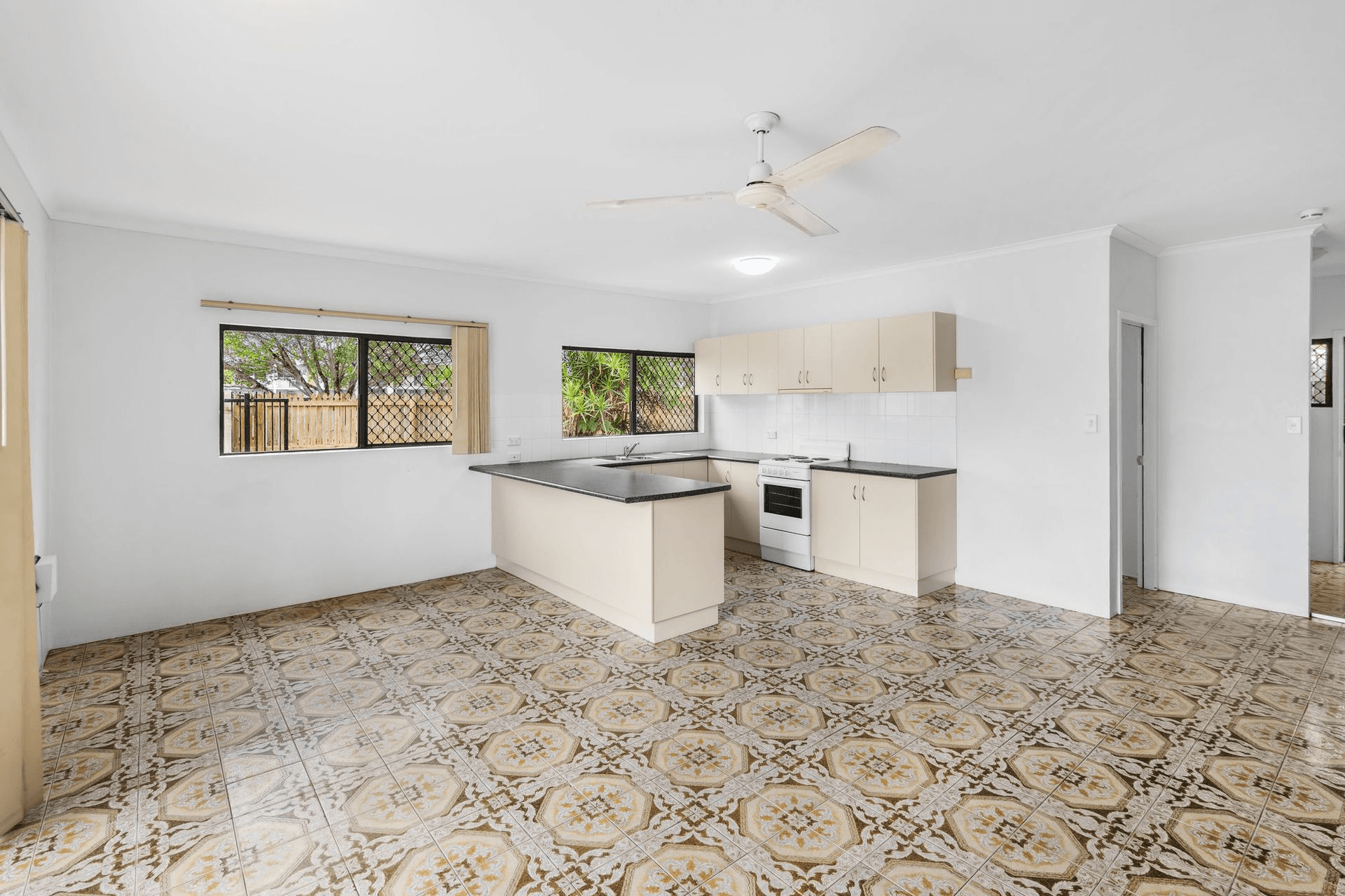 1/193-195 Spence Street, BUNGALOW, QLD 4870