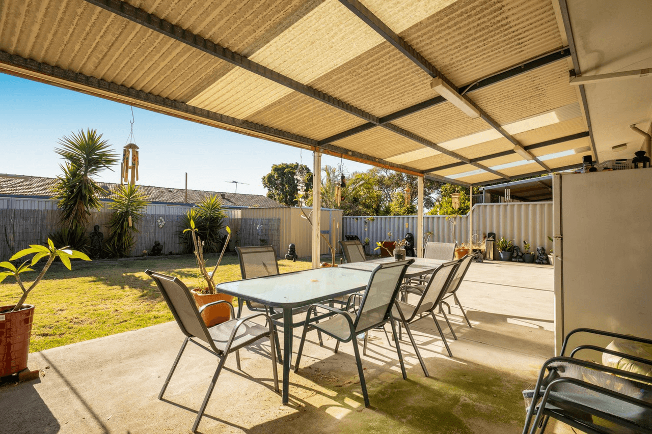 Unit 2/17 Westbrook Way, GIRRAWHEEN, WA 6064