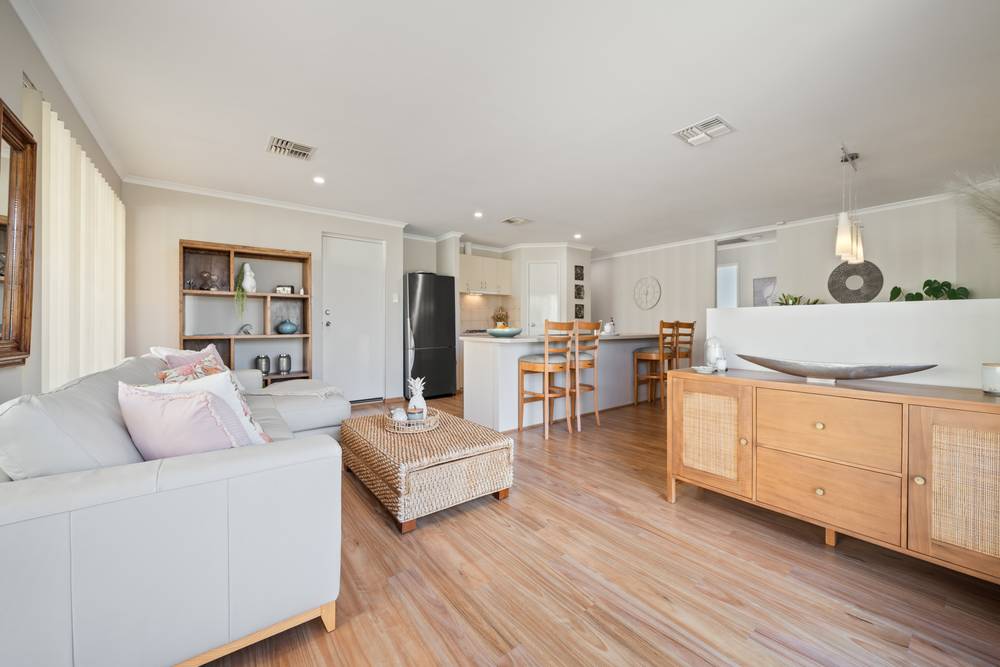 5 Kurrajong Boulevard, Banksia Grove, WA 6031