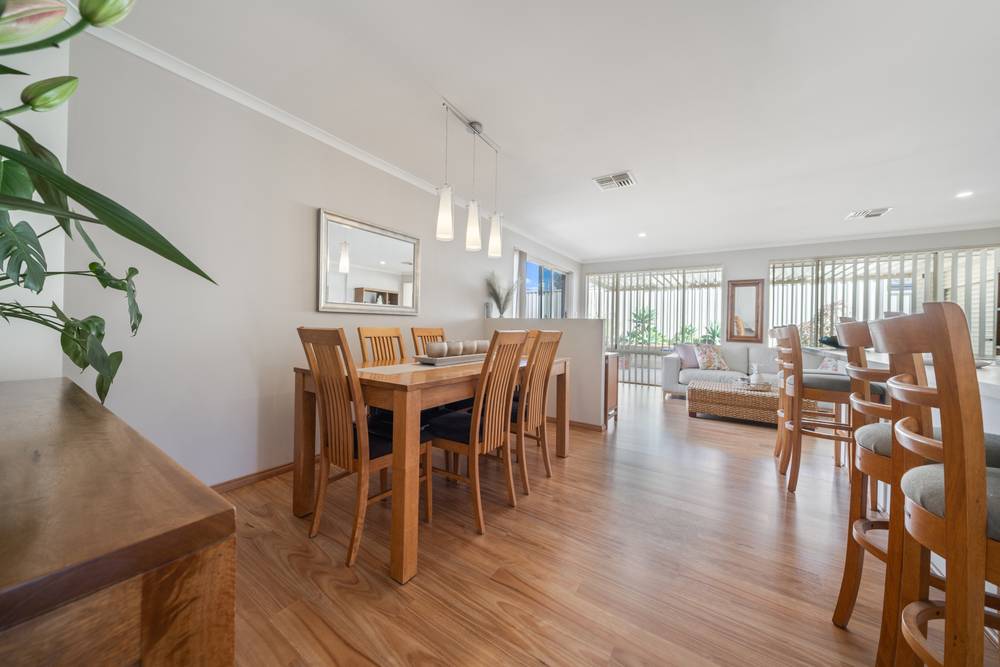5 Kurrajong Boulevard, Banksia Grove, WA 6031