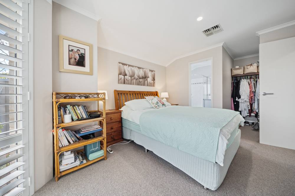 5 Kurrajong Boulevard, Banksia Grove, WA 6031