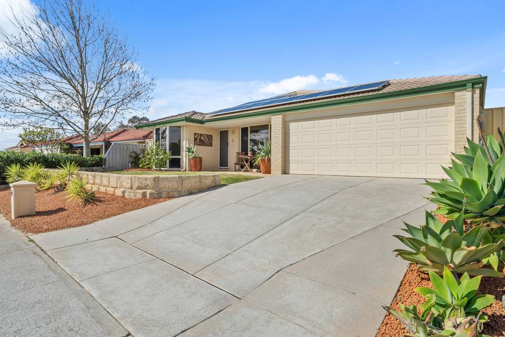 5 Kurrajong Boulevard, Banksia Grove, WA 6031