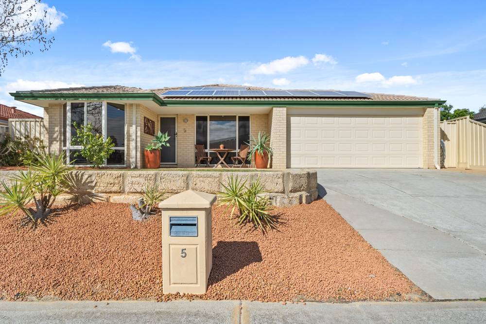 5 Kurrajong Boulevard, Banksia Grove, WA 6031