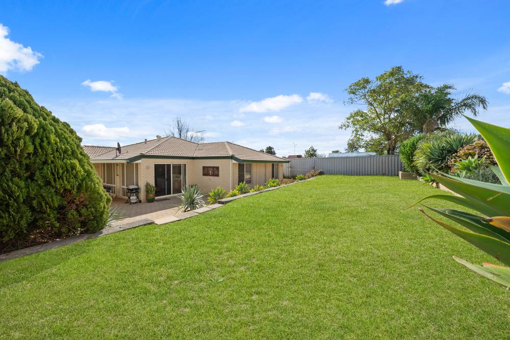 5 Kurrajong Boulevard, Banksia Grove, WA 6031