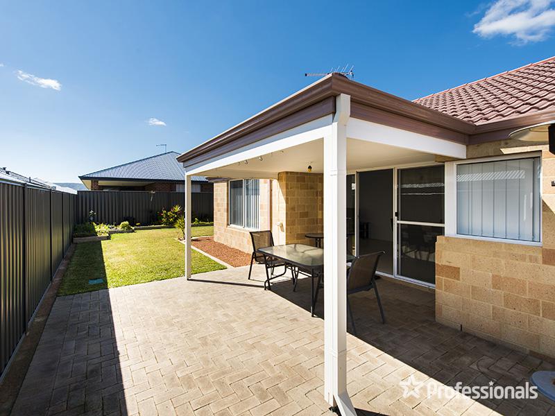 15 Zircon Drive, Byford, WA 6122