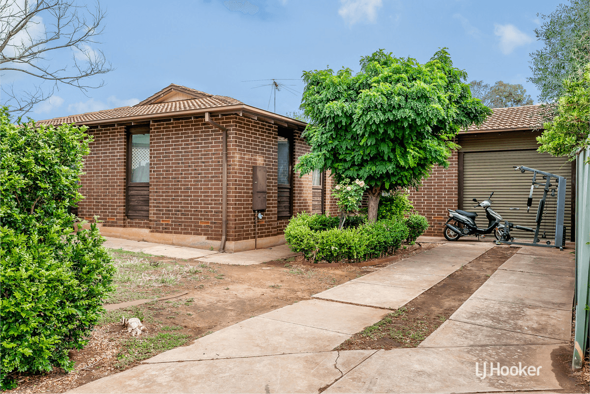 9 Paginton Crescent, ELIZABETH EAST, SA 5112