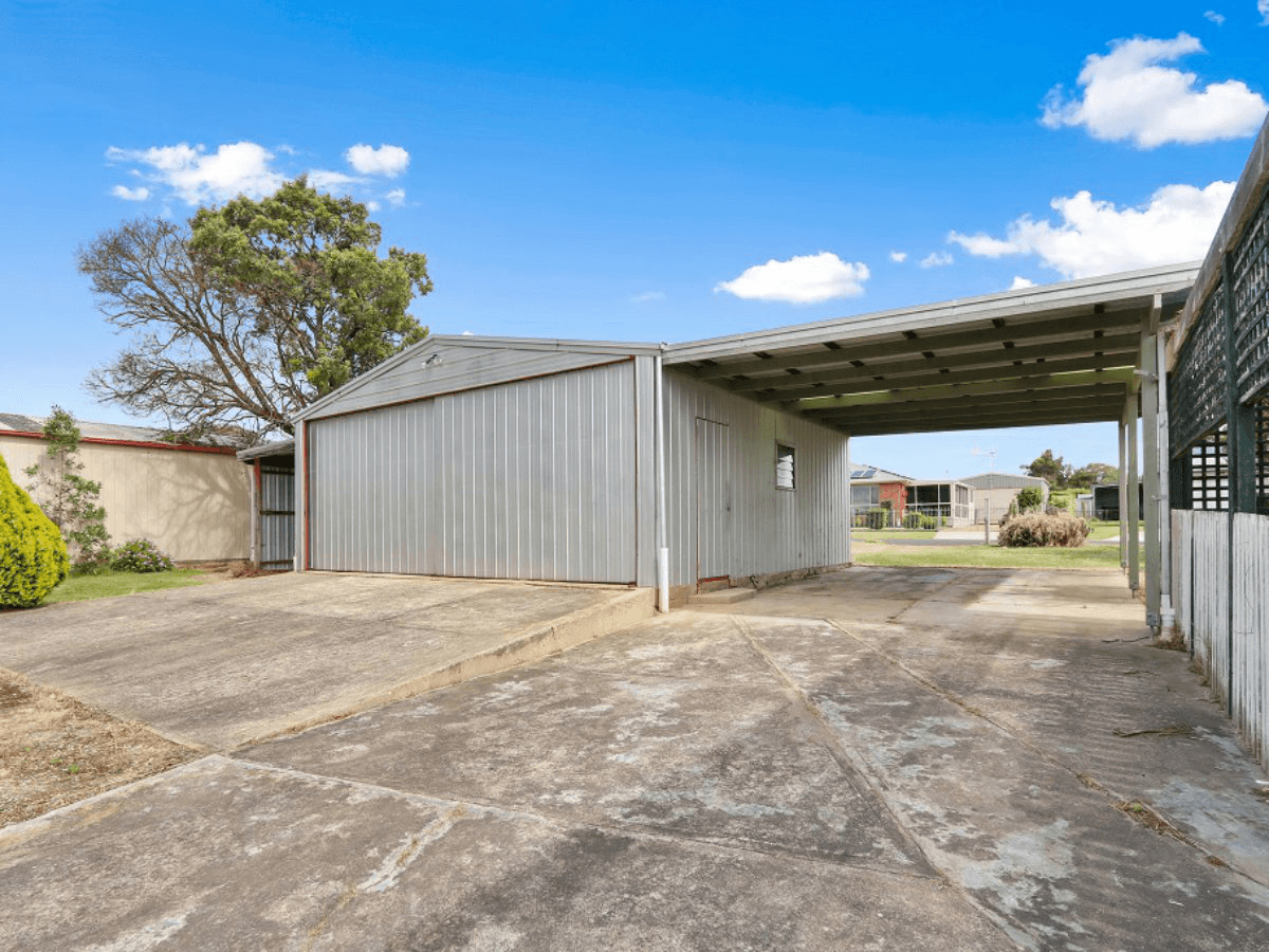 6 Springwood Rise, NEWLANDS ARM, VIC 3875