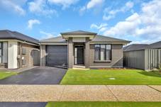 10 John Circuit, ANGLE VALE, SA 5117