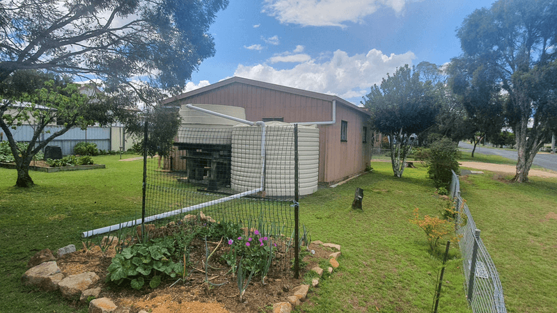 19 James Street, CROWS NEST, QLD 4355