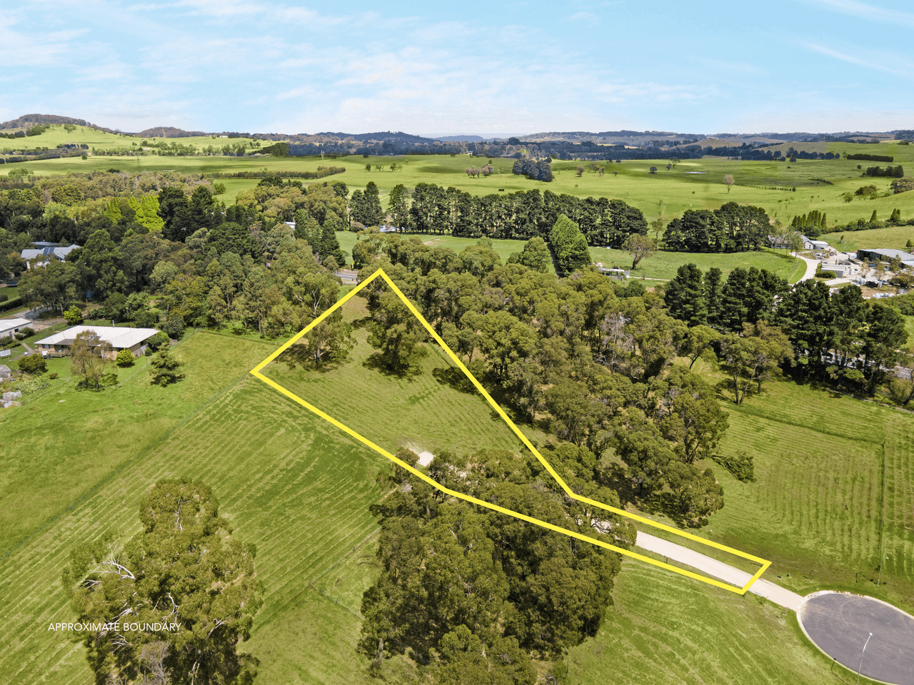 20 Hazelton Drive, MOSS VALE, NSW 2577