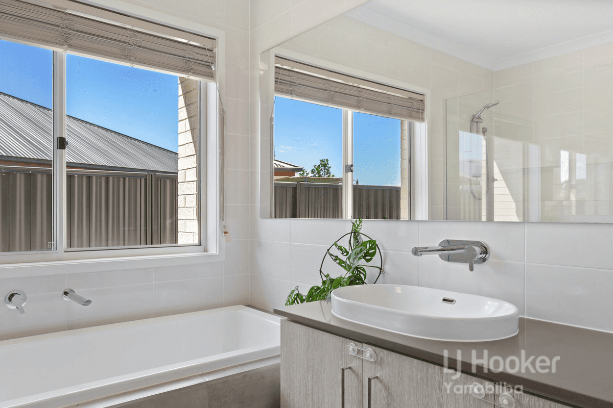 78 Towns Avenue, LOGAN VILLAGE, QLD 4207