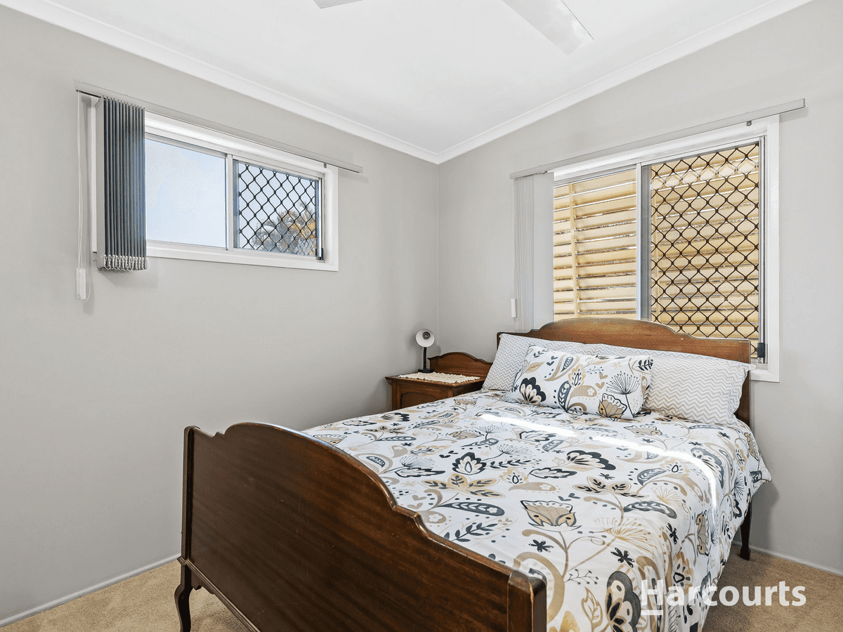 24 Melinda Street, Kallangur, QLD 4503