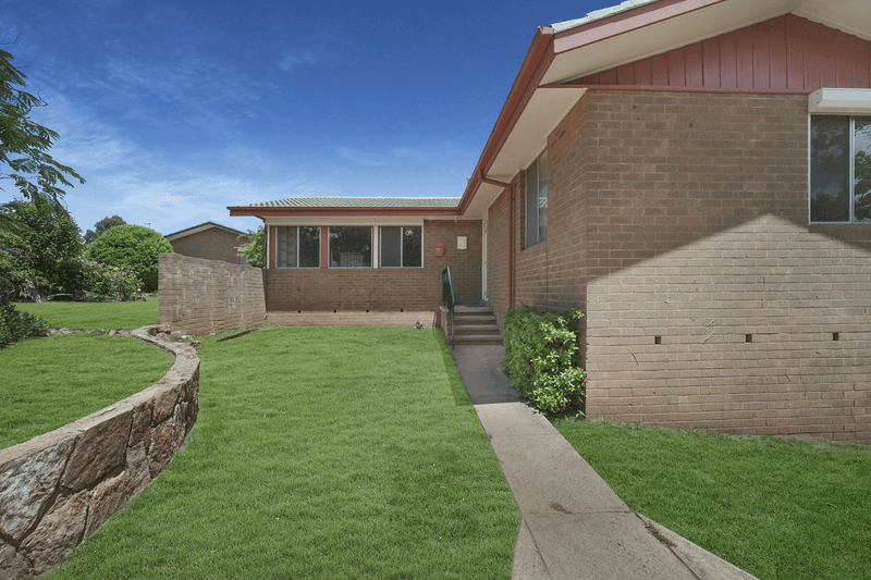 33 Holyman Street, SCULLIN, ACT 2614