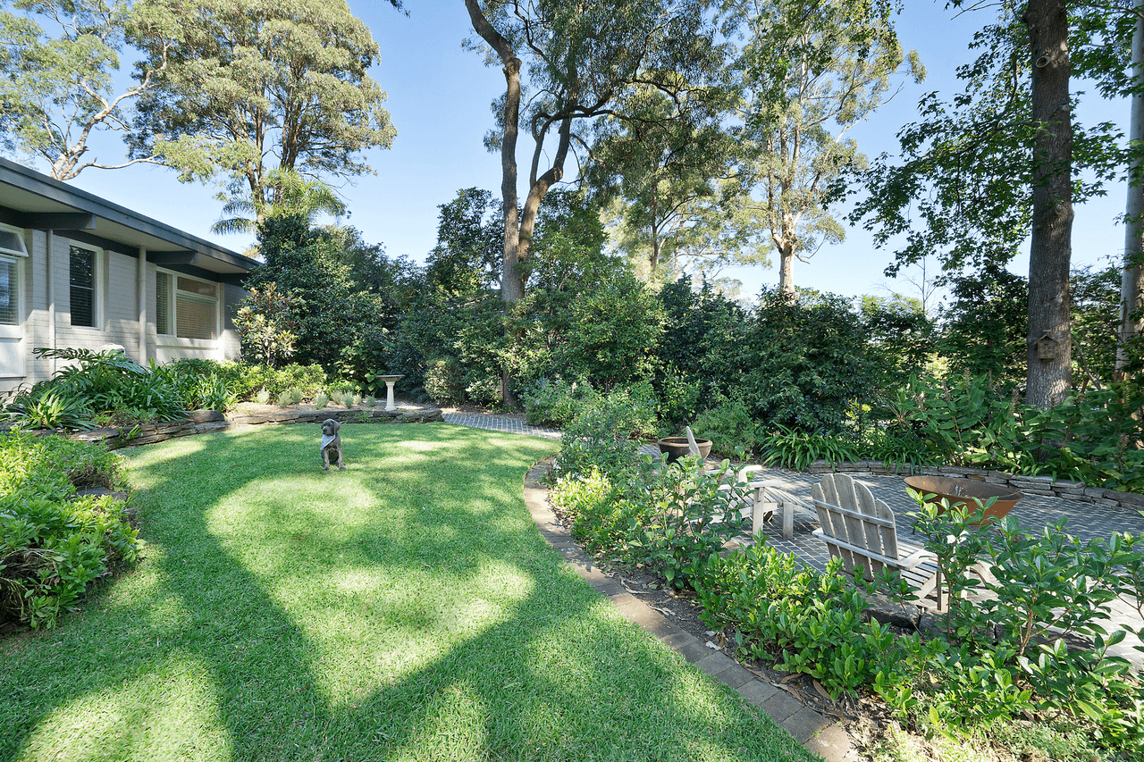 6 Sutton Place, St Ives, NSW 2075