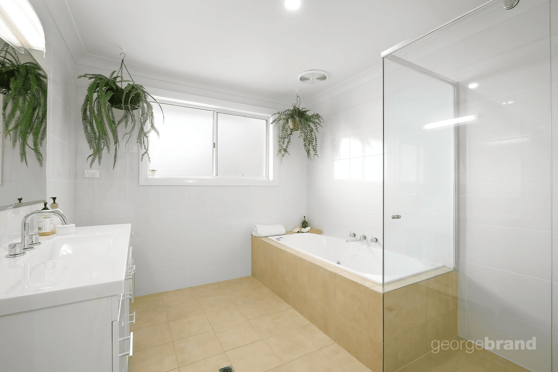 8 Miller Road, Terrigal, NSW 2260