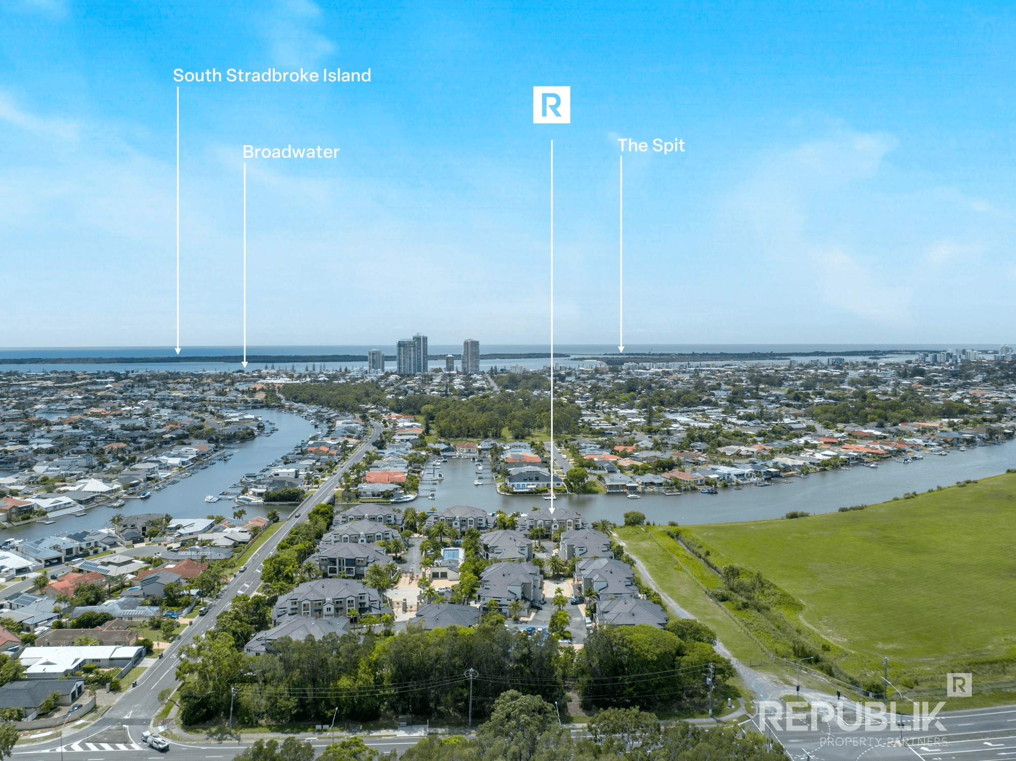 33/82-86 Limetree Parade, RUNAWAY BAY, QLD 4216