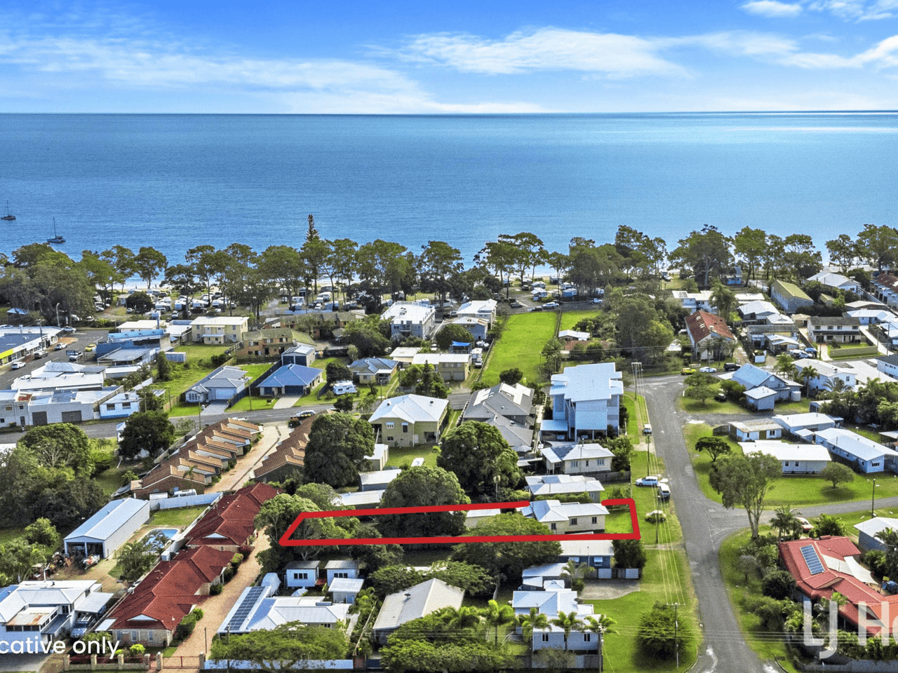 11 Pine Street, TORQUAY, QLD 4655