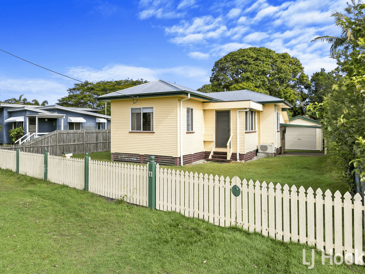 11 Pine Street, TORQUAY, QLD 4655