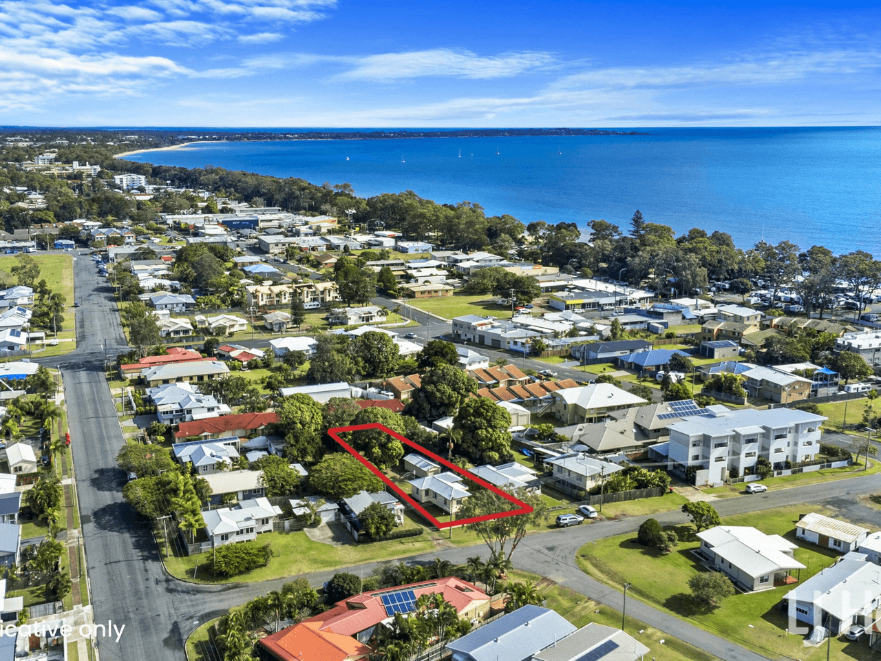 11 Pine Street, TORQUAY, QLD 4655