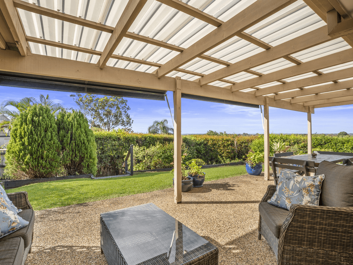 8 Dalby Court, HELENSVALE, QLD 4212