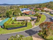 8 Dalby Court, HELENSVALE, QLD 4212