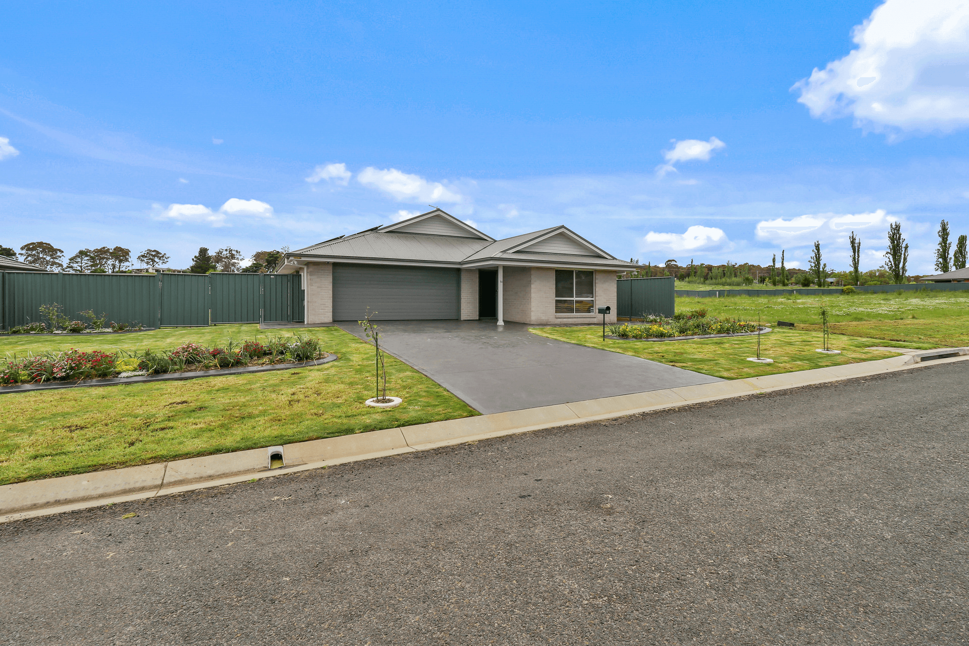 16 Dala Lane, Armidale, NSW 2350