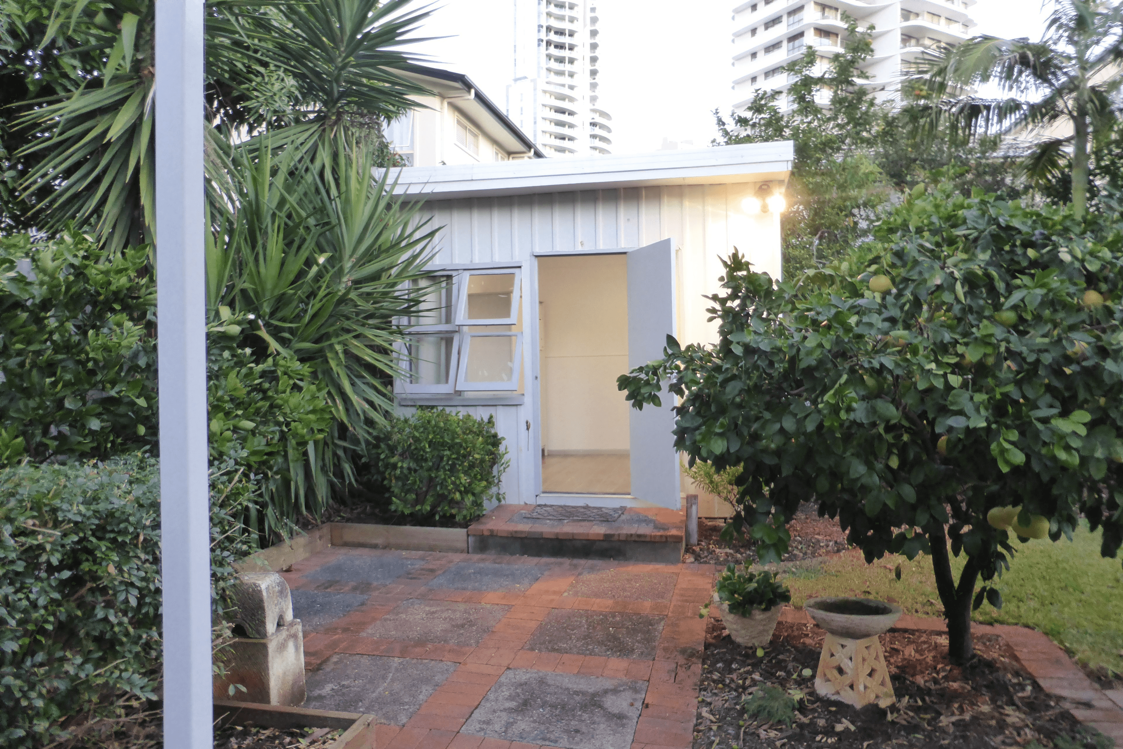 30 Pine Avenue, Surfers Paradise, QLD 4217