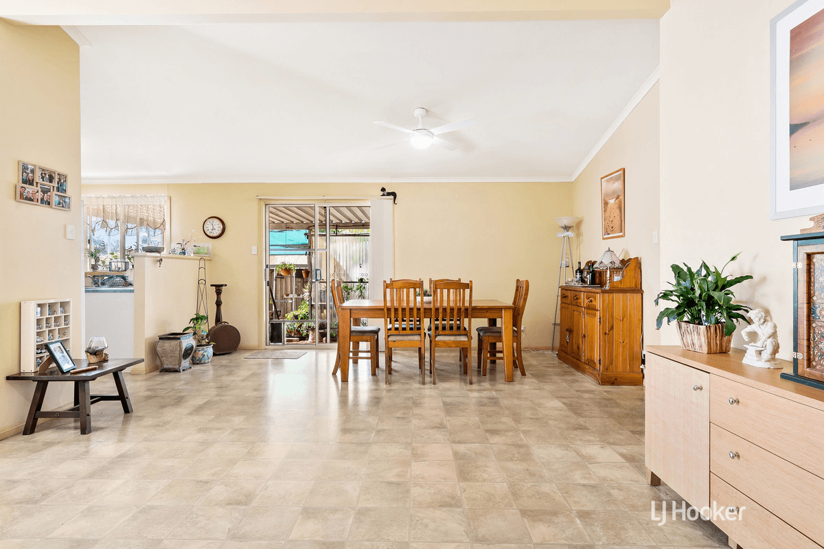 35 Carabeen Crescent, ANDREWS FARM, SA 5114