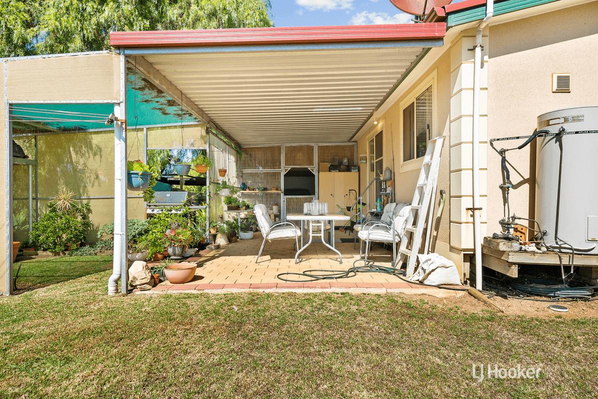 35 Carabeen Crescent, ANDREWS FARM, SA 5114