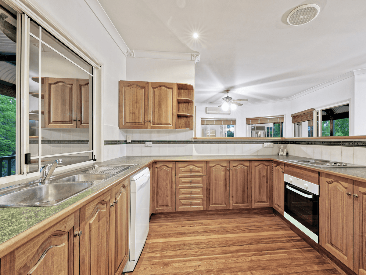 13 Tanderra Drive, SOUTH KOLAN, QLD 4670