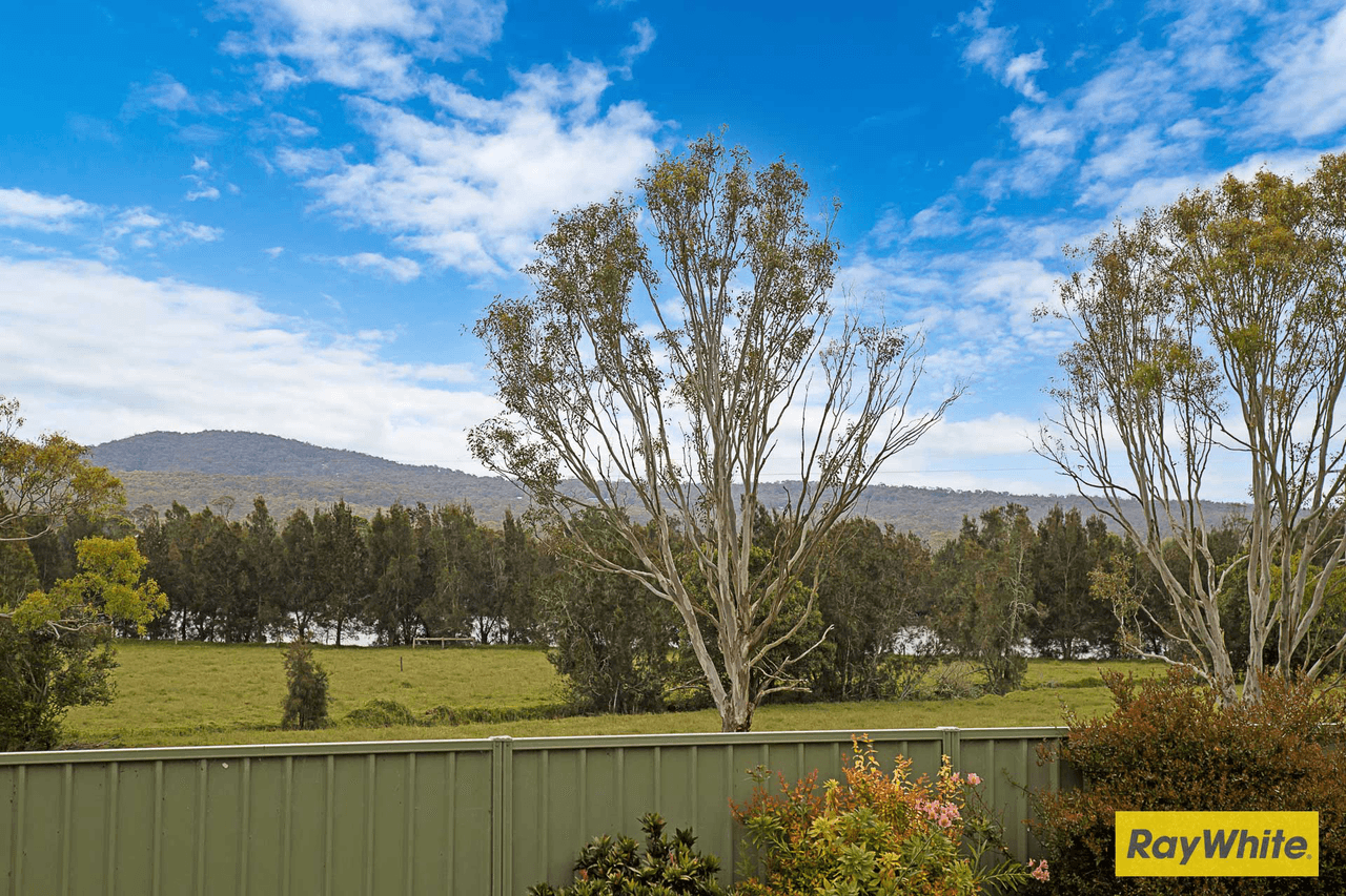 20 Craig Mostyn Place, MORUYA, NSW 2537