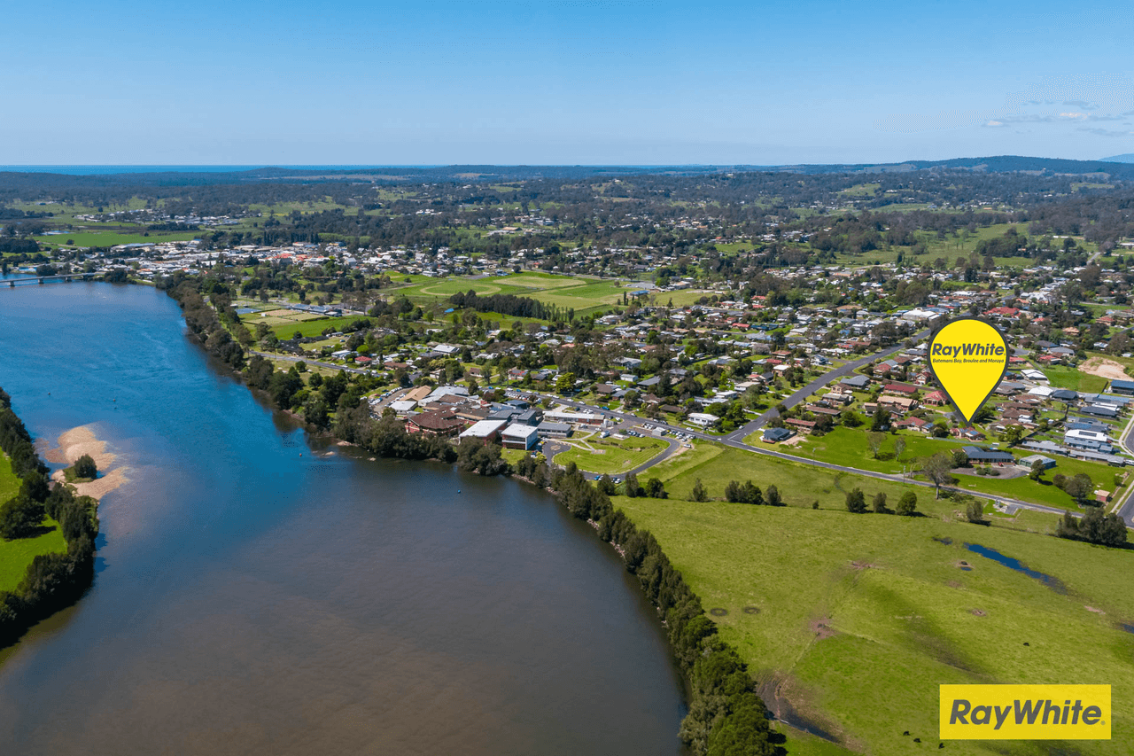 20 Craig Mostyn Place, MORUYA, NSW 2537